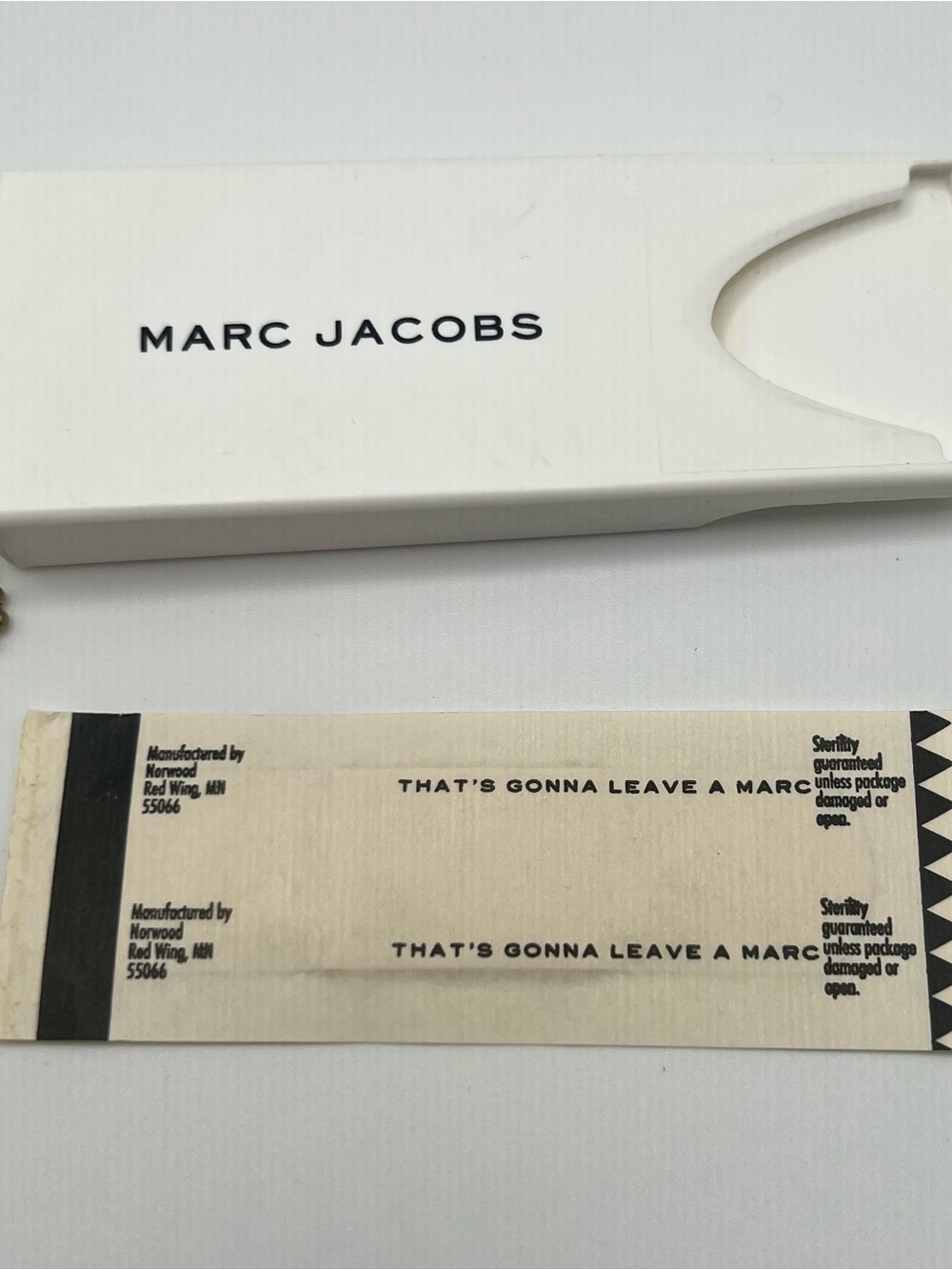 Marc Jacobs White Bandage Holder Vintage Keychain - Picture 4 of 4